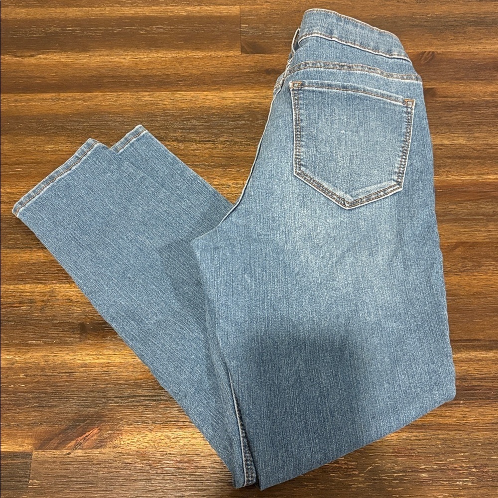 Old Navy Super Skinny Ankle Jeans - Picture 2 of 5